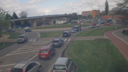 Křižovatka ulic Velká Dlážka a Polní