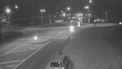 Křižovatka ulic Velká Dlážka a Polní