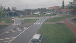 Křižovatka ulic Velká Dlážka a Polní