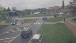 Křižovatka ulic Velká Dlážka a Polní