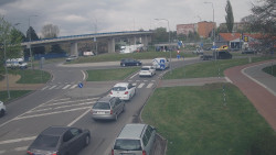 Křižovatka ulic Velká Dlážka a Polní