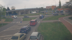 Křižovatka ulic Velká Dlážka a Polní