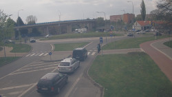 Křižovatka ulic Velká Dlážka a Polní