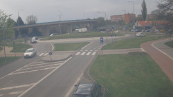 Křižovatka ulic Velká Dlážka a Polní