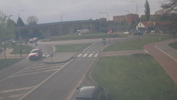 Křižovatka ulic Velká Dlážka a Polní