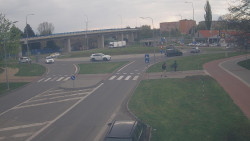 Křižovatka ulic Velká Dlážka a Polní