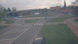 Křižovatka ulic Velká Dlážka a Polní