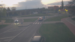 Křižovatka ulic Velká Dlážka a Polní