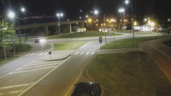 Křižovatka ulic Velká Dlážka a Polní