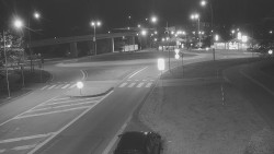 Křižovatka ulic Velká Dlážka a Polní