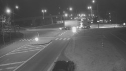 Křižovatka ulic Velká Dlážka a Polní