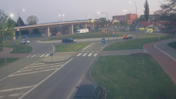 Křižovatka ulic Velká Dlážka a Polní