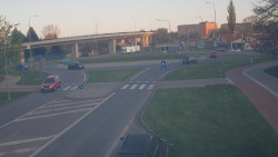 Křižovatka ulic Velká Dlážka a Polní