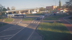 Křižovatka ulic Velká Dlážka a Polní