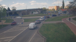 Křižovatka ulic Velká Dlážka a Polní