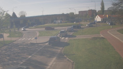 Křižovatka ulic Velká Dlážka a Polní