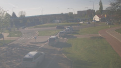 Křižovatka ulic Velká Dlážka a Polní