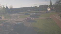 Křižovatka ulic Velká Dlážka a Polní