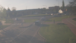 Křižovatka ulic Velká Dlážka a Polní