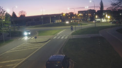 Křižovatka ulic Velká Dlážka a Polní