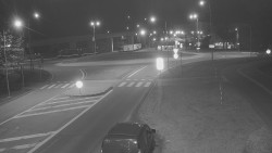 Křižovatka ulic Velká Dlážka a Polní