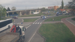 Křižovatka ulic Velká Dlážka a Polní