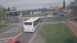 Křižovatka ulic Velká Dlážka a Polní