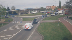 Křižovatka ulic Velká Dlážka a Polní