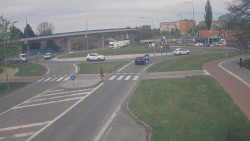 Křižovatka ulic Velká Dlážka a Polní