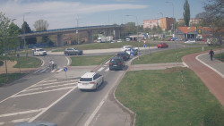 Křižovatka ulic Velká Dlážka a Polní