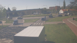 Křižovatka ulic Velká Dlážka a Polní