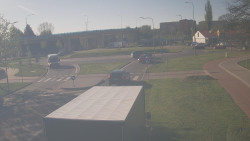 Křižovatka ulic Velká Dlážka a Polní