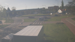 Křižovatka ulic Velká Dlážka a Polní