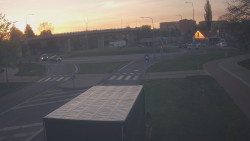 Křižovatka ulic Velká Dlážka a Polní