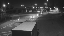 Křižovatka ulic Velká Dlážka a Polní