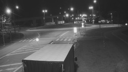 Křižovatka ulic Velká Dlážka a Polní