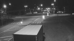 Křižovatka ulic Velká Dlážka a Polní