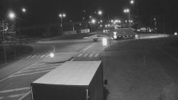 Křižovatka ulic Velká Dlážka a Polní