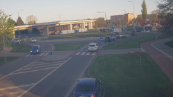 Křižovatka ulic Velká Dlážka a Polní