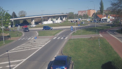 Křižovatka ulic Velká Dlážka a Polní