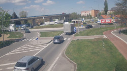 Křižovatka ulic Velká Dlážka a Polní