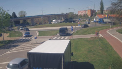 Křižovatka ulic Velká Dlážka a Polní