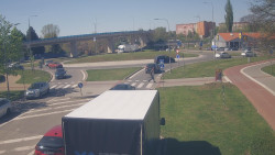 Křižovatka ulic Velká Dlážka a Polní