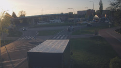 Křižovatka ulic Velká Dlážka a Polní