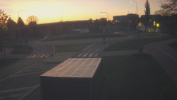 Křižovatka ulic Velká Dlážka a Polní