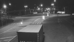 Křižovatka ulic Velká Dlážka a Polní