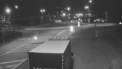 Křižovatka ulic Velká Dlážka a Polní