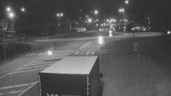 Křižovatka ulic Velká Dlážka a Polní