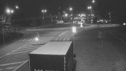 Křižovatka ulic Velká Dlážka a Polní