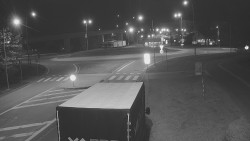 Křižovatka ulic Velká Dlážka a Polní